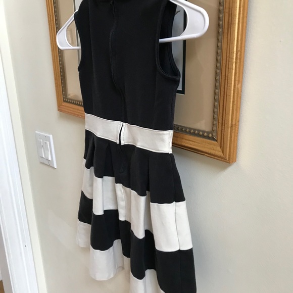 Girls size 7 dress black and cream - Picture 2 of 6